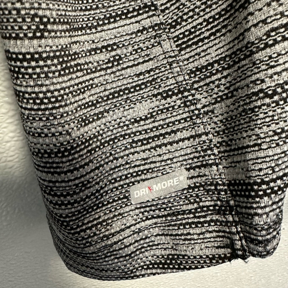 Lot of 2 Danskin Now Women’s Medium 8-10 Black, Grey, Blue Athletic Tank Workout - Picture 6 of 10